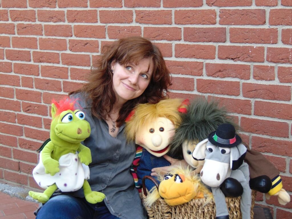 das Keks Lauenau Barbara mit vielen Handpuppen