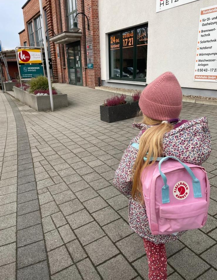 das Keks Lauenau Kind geht zum Kindertanz